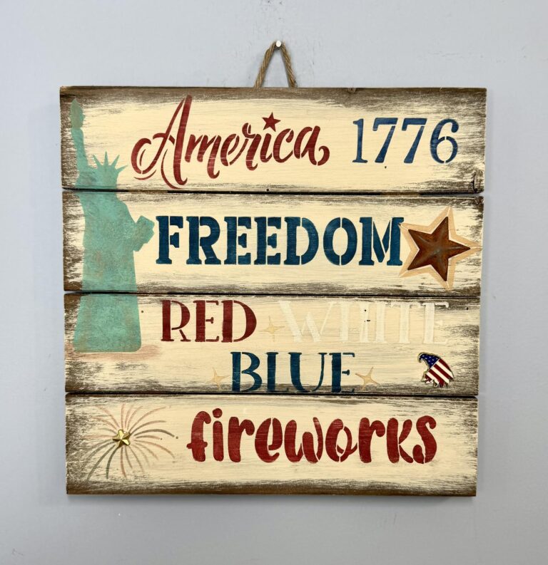 Rustic Patriotic Pallet Sign (Easy DIY for 4th of July)